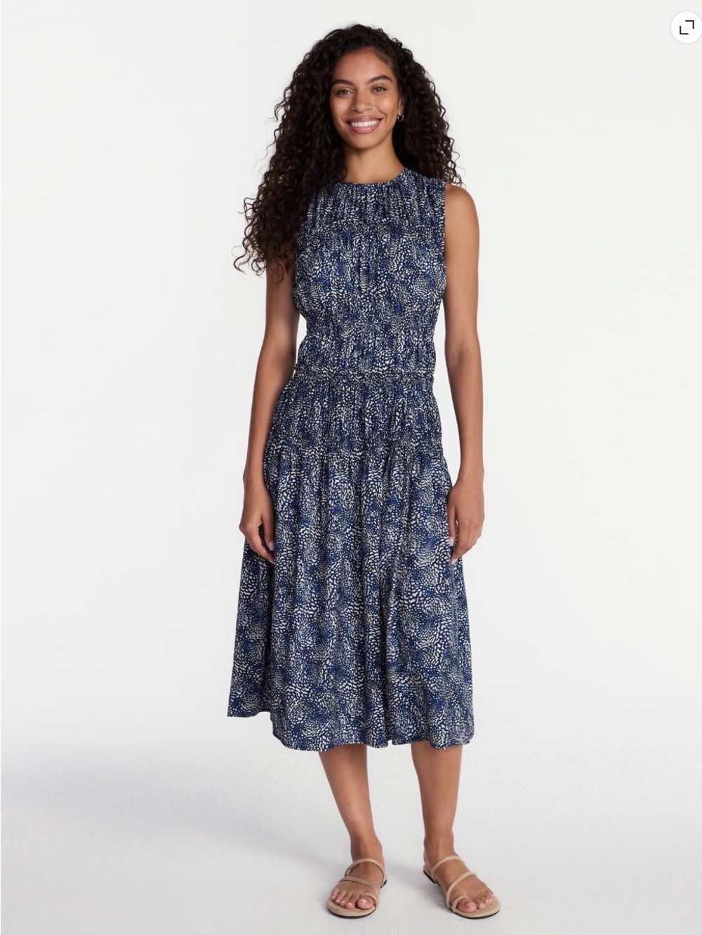 Time and Tru Women’s Sleeveless Smocked Midi Dress